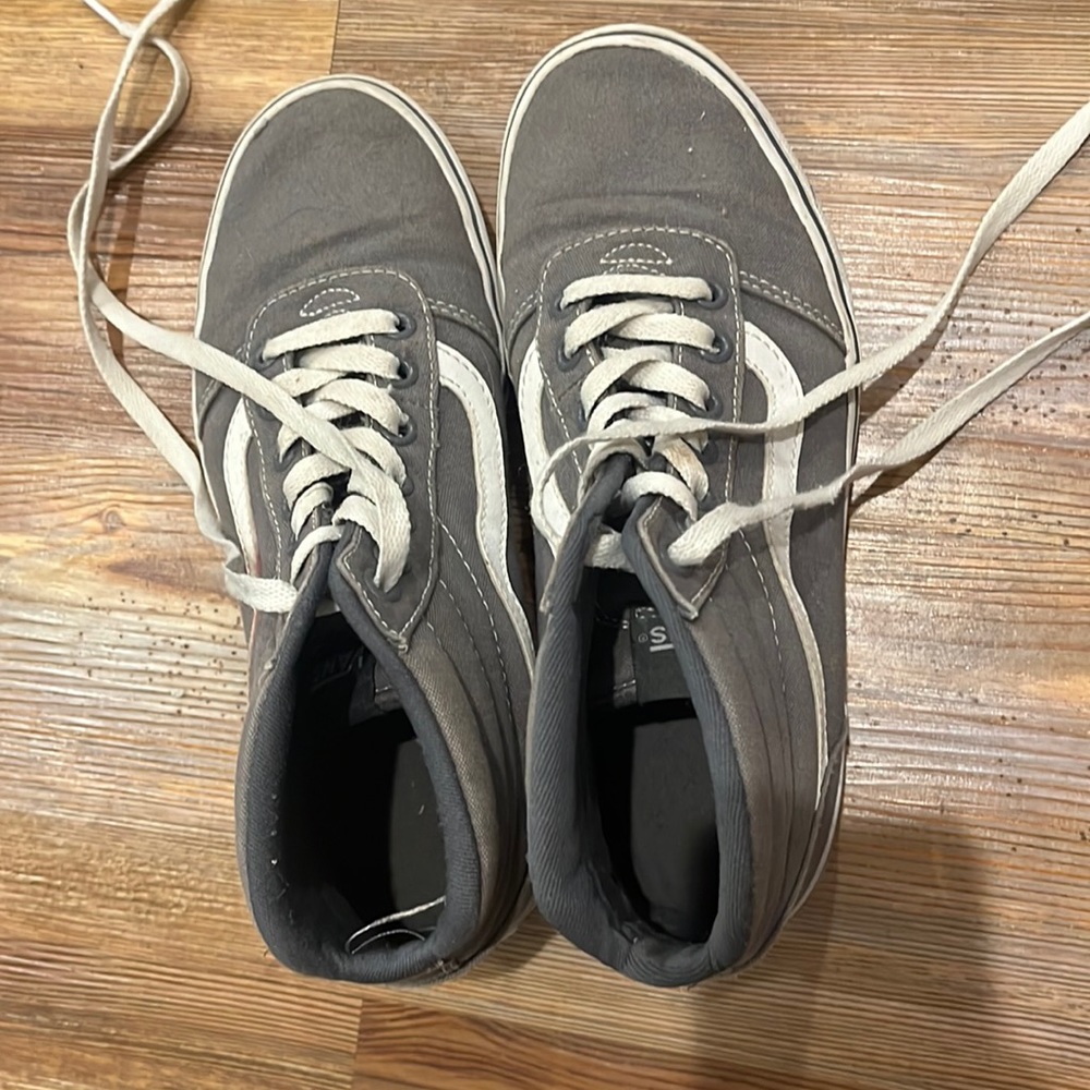 gray vans